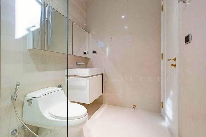 Vittorio 39, Bangkok, 8 Sukhumvit, Khlong Tan Nua, Watthana, Bangkok, 2 Bedrooms, 127 sqm, Condo For Rent, by Withada Jaiarree, 500563725 - DDproperty.com