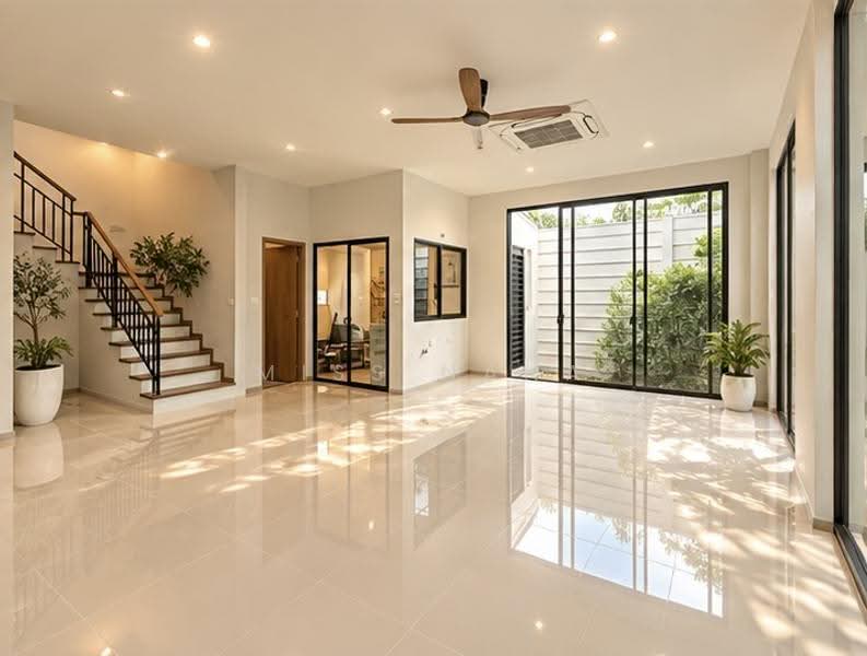 Aerie Srinakarin-Krungthepkreetha, Bangkok, Srinakarin - Romklao Road, Khlong Song Ton Nun, Lat Krabang, Bangkok, 5 Bedrooms, 3,590 sqm, Single Detached House For Rent, by Miss Nana, 500563747 - DDproperty.com