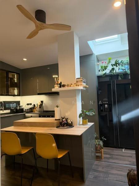 Aerie Srinakarin-Krungthepkreetha, Bangkok, Srinakarin - Romklao Road, Khlong Song Ton Nun, Lat Krabang, Bangkok, 5 Bedrooms, 3,590 sqm, Single Detached House For Rent, by Miss Nana, 500563747 - DDproperty.com