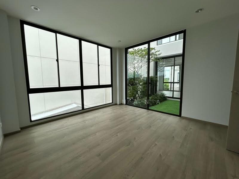 Aerie Srinakarin-Krungthepkreetha, Bangkok, Srinakarin - Romklao Road, Khlong Song Ton Nun, Lat Krabang, Bangkok, 5 Bedrooms, 3,590 sqm, Single Detached House For Rent, by Miss Nana, 500563747 - DDproperty.com
