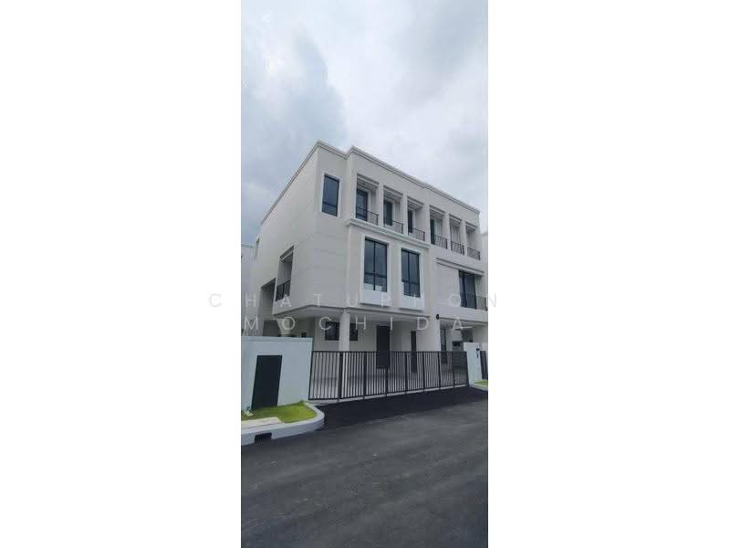 Aerie Srinakarin-Krungthepkreetha, Bangkok, Srinakarin - Romklao Road, Khlong Song Ton Nun, Lat Krabang, Bangkok, 4 Bedrooms, 390 sqm, Single Detached House For Sale, by Chatuphon Mochida, 500563761 - DDproperty.com