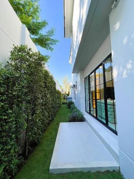 Nantawan Rama 9 - New Krungthepkreetha, Bangkok, Saphan Sung, Bangkok, 4 Bedrooms, 4 sqm, Single Detached House For Sale, by Chatuphon Mochida, 500563839 - DDproperty.com