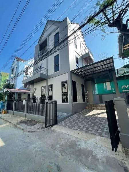 undefined, Bangkok, Dok Mai, Prawet, Bangkok, 3 Bedrooms, 204 sqm, Single Detached House For Sale, by Chatuphon Mochida, 500563915 - DDproperty.com
