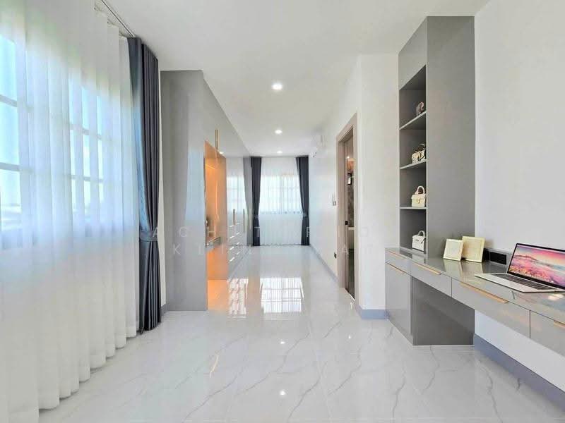 4-BR House, Chon Buri (Pattaya), Huai Yai, Bang Lamung (Pattaya), Chon Buri (Pattaya), 4 Bedrooms, 243 sqm, Single Detached House For Sale, by Achitaphop Klinpipat, 500563922 - DDproperty.com