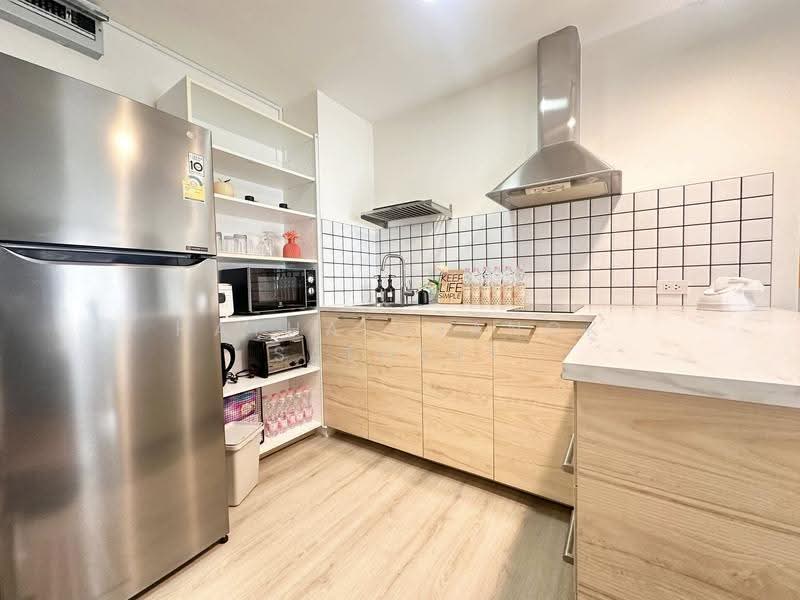Green Point Silom, Bangkok, 29 Soi Anumanratthanon, Suriyawong, Bang Rak, Bangkok, 1 Bedroom, 62 sqm, Condo For Rent, by Hathaichanok Saenset, 500563933 - DDproperty.com