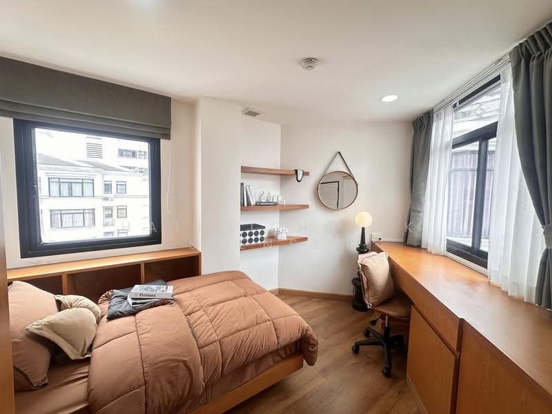 Green Point Silom, Bangkok, 29 Soi Anumanratthanon, Suriyawong, Bang Rak, Bangkok, 1 Bedroom, 62 sqm, Condo For Rent, by Hathaichanok Saenset, 500563933 - DDproperty.com