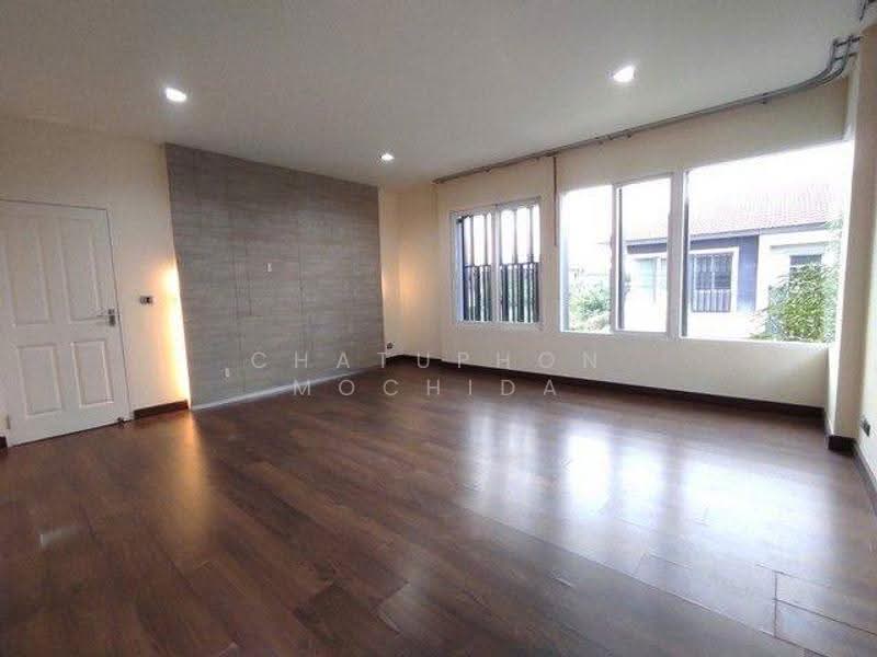 Casa Legend Ratchaphruek-Pinklao, Bangkok, 98 Ratchaphruek Rd, Taling Chan, Bangkok, 5 Bedrooms, 240 sqm, Single Detached House For Sale, by Chatuphon Mochida, 500563945 - DDproperty.com