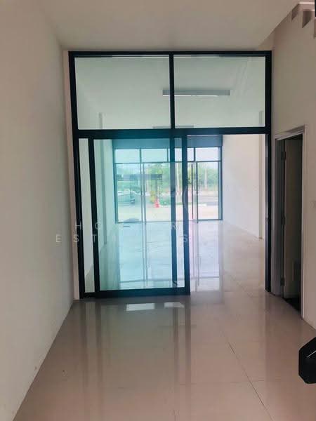 อาคารพาณิชย์ หมู่บ้านเฟิร์น บางแสน ชลบุรี, Chon Buri (Pattaya), Nong Khang Khok, Muang Chon Buri, Chon Buri (Pattaya), , 120 sqm, Shophouse For Sale, by HOME Real Estate Service, 500563961 - DDproperty.com