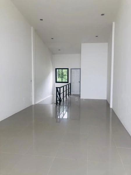 อาคารพาณิชย์ หมู่บ้านเฟิร์น บางแสน ชลบุรี, Chon Buri (Pattaya), Nong Khang Khok, Muang Chon Buri, Chon Buri (Pattaya), , 120 sqm, Shophouse For Sale, by HOME Real Estate Service, 500563961 - DDproperty.com