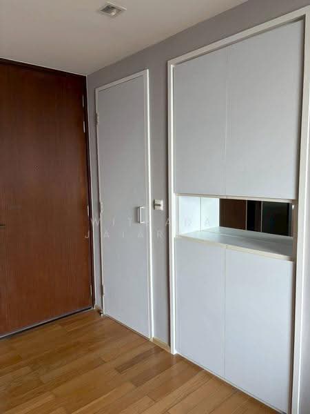 Siri At Sukhumvit, Bangkok, 902 Sukhumvit Road, Phra Kanong, Khlong Toei, Bangkok, 2 Bedrooms, 70 sqm, Condo For Rent, by Withada Jaiarree, 500563962 - DDproperty.com