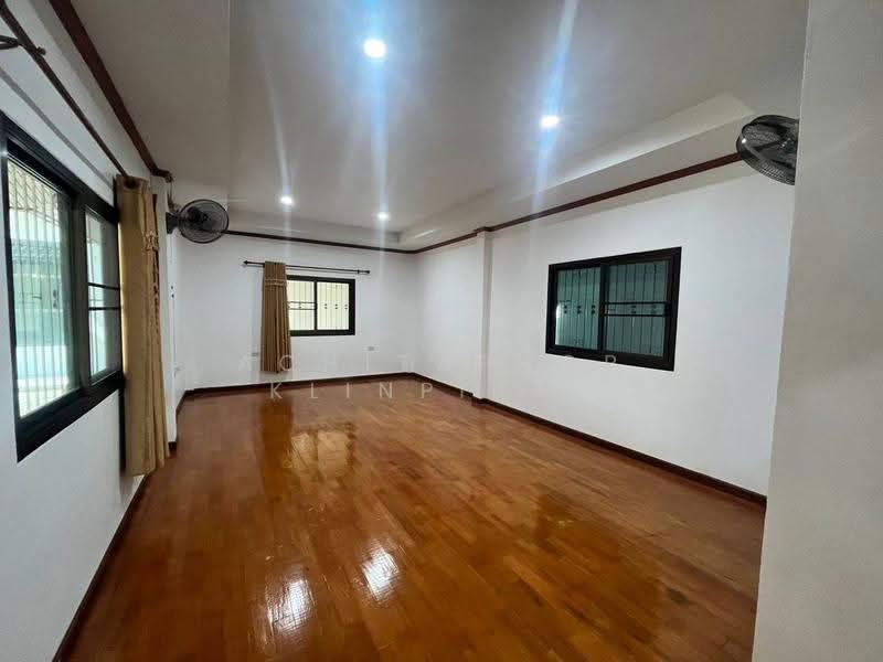 4-BR House, Chon Buri (Pattaya), Nong Pru, Bang Lamung (Pattaya), Chon Buri (Pattaya), 4 Bedrooms, 382 sqm, Single Detached House For Sale, by Achitaphop Klinpipat, 500563996 - DDproperty.com