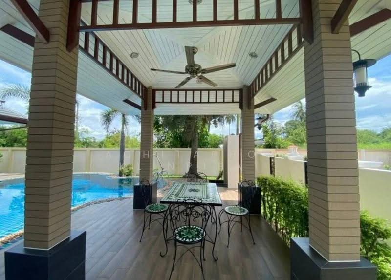 Baan Dusit Pattaya Lake : บ้านดุสิต พัทยา เลค, ชลบุรี, ถนนทางเข้า, ห้วยใหญ่, บางละมุง, ชลบุรี, 350 ตร.ม., วิลล่า ขาย, โดย Achitaphop Klinpipat, 500564033 - DDproperty.com