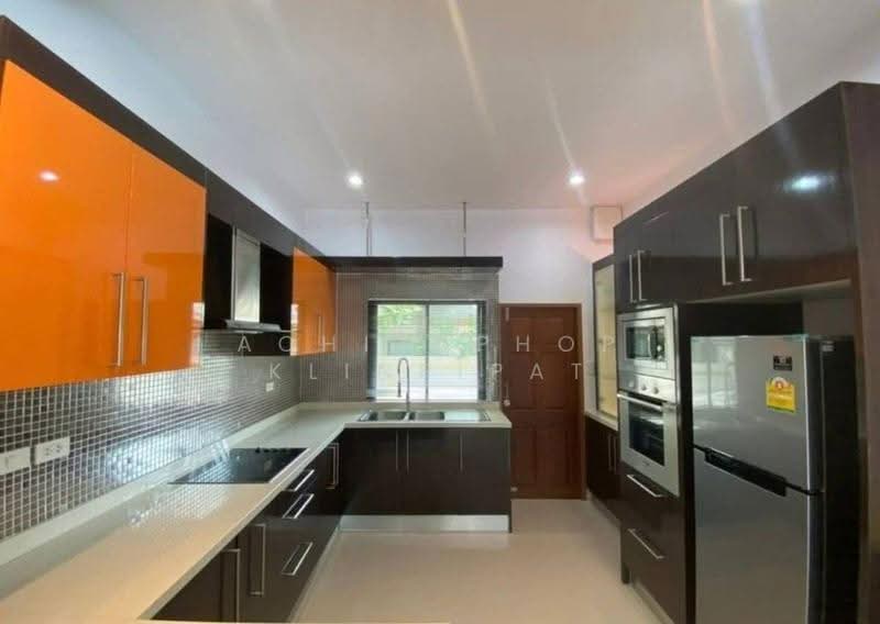 Baan Dusit Pattaya Lake, Chon Buri (Pattaya), Entrance Road, Huai Yai, Bang Lamung (Pattaya), Chon Buri (Pattaya), 3 Bedrooms, 350 sqm, Villa For Sale, by Achitaphop Klinpipat, 500564033 - DDproperty.com