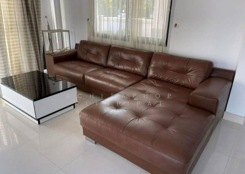 Baan Dusit Pattaya Lake, Chon Buri (Pattaya), Entrance Road, Huai Yai, Bang Lamung (Pattaya), Chon Buri (Pattaya), 3 Bedrooms, 350 sqm, Villa For Sale, by Achitaphop Klinpipat, 500564033 - DDproperty.com