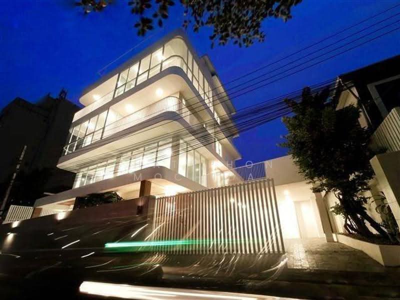 6-BR House, Bangkok, Suan Luang, Bangkok, 6 Bedrooms, 622 sqm, Single Detached House For Sale, by Chatuphon Mochida, 500564038 - DDproperty.com