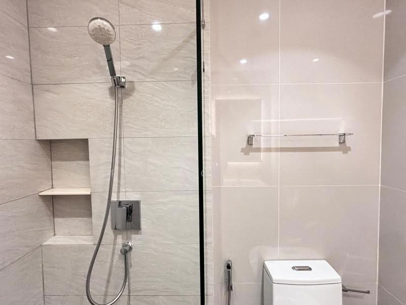 Maru Ekkamai 2, Bangkok, 70-5 Sukhumvit 63 Road, Phra Kanong Nua, Watthana, Bangkok, 1 Bedroom, 29 sqm, Condo For Rent, by TRC Property, 500564055 - DDproperty.com