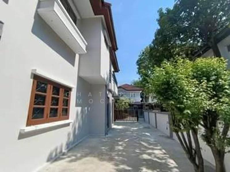 Flora Ville Park City Suwinthawong, Bangkok, Suwinthawong Road, Lam Phak Chi, Nong Chok, Bangkok, 3 Bedrooms, 115 sqm, Single Detached House For Sale, by Chatuphon Mochida, 500564090 - DDproperty.com