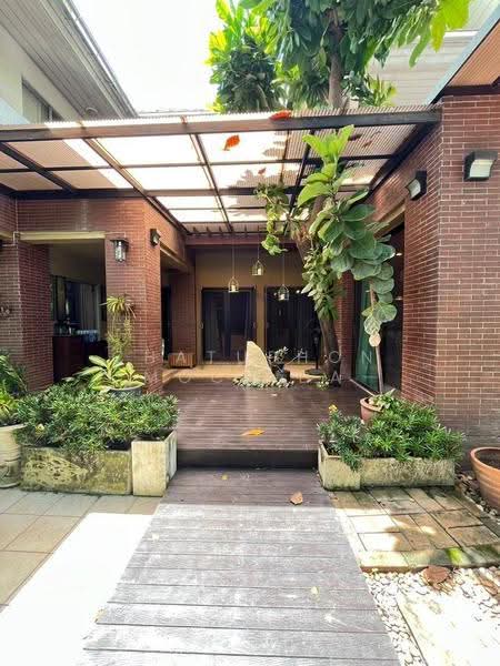 Noble Wana Watcharapol, Bangkok, Watcharaphon Road, Anusaowari, Bang Khen, Bangkok, 4 Bedrooms, 350 sqm, Single Detached House For Sale, by Chatuphon Mochida, 500564107 - DDproperty.com