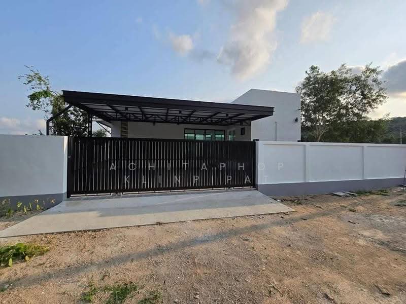 บ้าน 3-ห้องนอน, ชลบุรี, พลูตาหลวง, สัตหีบ, ชลบุรี, 170 ตร.ม., บ้านเดี่ยว ขาย, โดย Achitaphop Klinpipat, 500564144 - DDproperty.com