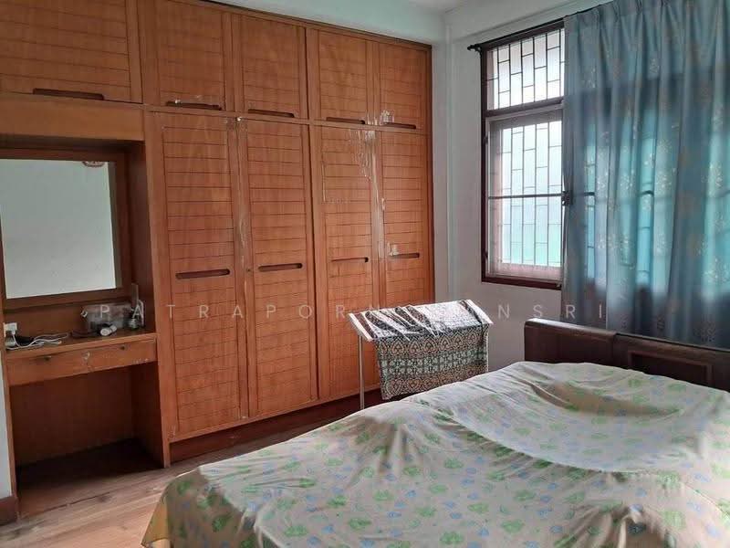3-BR House, Bangkok, Bang O, Bang Phlat, Bangkok, 3 Bedrooms, 150 sqm, Single Detached House For Sale, by Patraporn Kansri, 500564166 - DDproperty.com