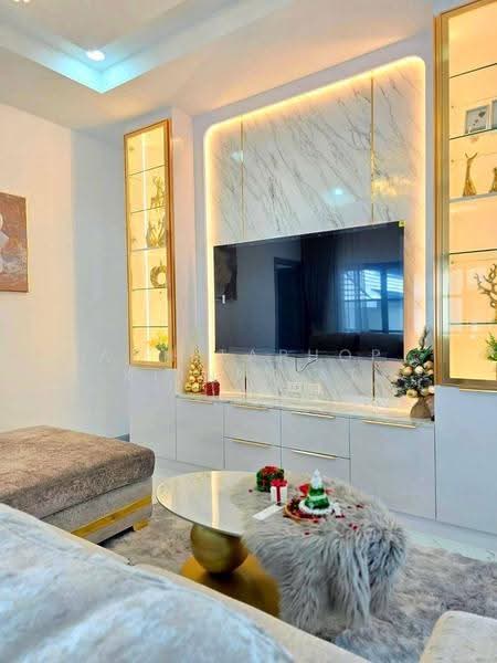3-BR Villa, Chon Buri (Pattaya), Nong Pru, Bang Lamung (Pattaya), Chon Buri (Pattaya), 3 Bedrooms, 400 sqm, Villa For Sale, by Sujika Puangngern, 500564173 - DDproperty.com