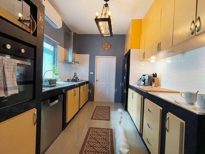 3-BR House, Chon Buri (Pattaya), Poong, Bang Lamung (Pattaya), Chon Buri (Pattaya), 3 Bedrooms, 150 sqm, Single Detached House For Sale, by Achitaphop Klinpipat, 500564204 - DDproperty.com