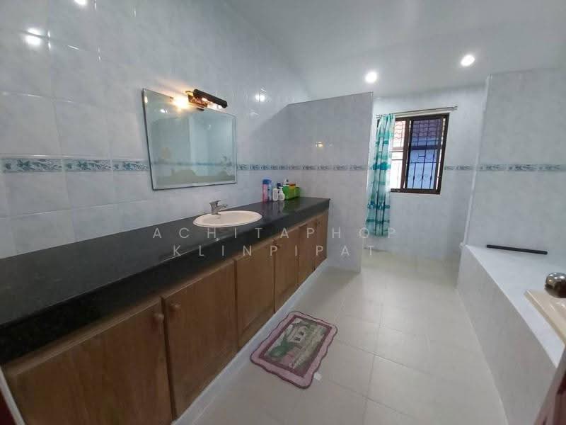 undefined, Chon Buri (Pattaya), Nong Pla Lai, Bang Lamung (Pattaya), Chon Buri (Pattaya), 4 Bedrooms, 180 sqm, Single Detached House For Sale, by Achitaphop Klinpipat, 500564206 - DDproperty.com