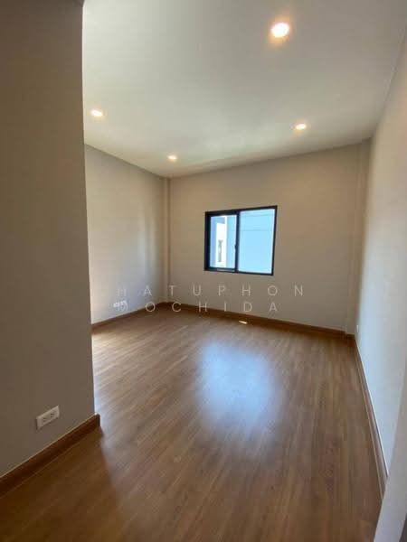 The City Sukhumvit-Onnut, Bangkok, 588/2 Soi On Nut 70/1, Prawet, Bangkok, 4 Bedrooms, 252 sqm, Single Detached House For Sale, by Chatuphon Mochida, 500564272 - DDproperty.com