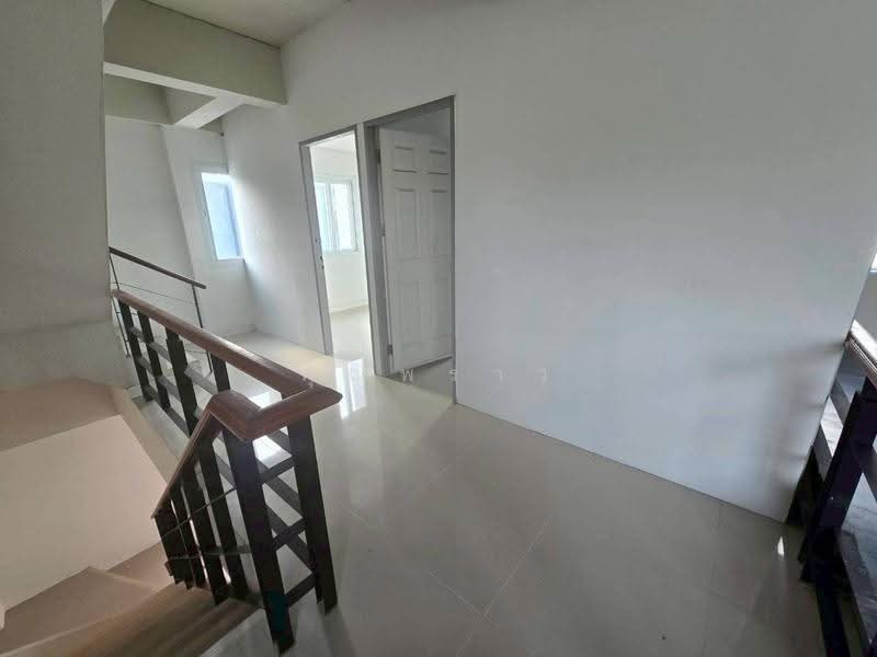 ให้เช่าอาคารพาณิชย์ 3 ชั้นครึ่ง ถนนสวนผัก ปากซอยทุ่งมังกร 13 ที่ดิน 81.6 ตร.ว. จอดรถได้ 9 คัน, กรุงเทพ, ฉิมพลี, ตลิ่งชัน, กรุงเทพ, 308 ตร.ม., ตึกแถว-อาคารพาณิชย์ ให้เช่า, โดย คุณพราว, 500564292 - DDproperty.com