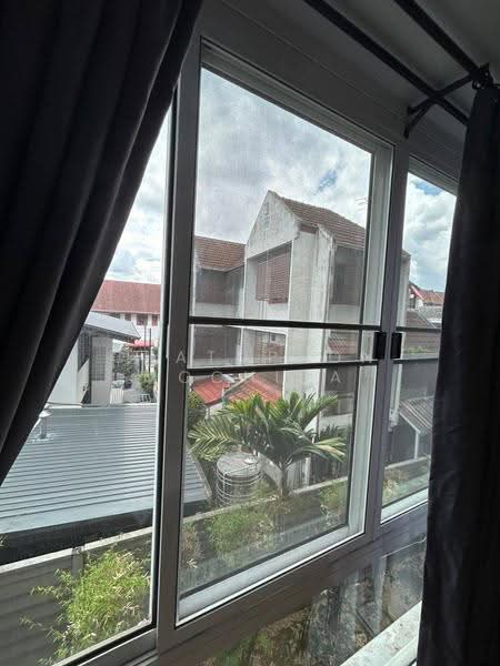 D65 Condominium, Bangkok, 396 Soi Sukhumvit 65 Sukhumvit Road, Phra Kanong Nua, Watthana, Bangkok, 1 Bedroom, 52 sqm, Condo For Rent, by Chatuphon Mochida, 500564310 - DDproperty.com