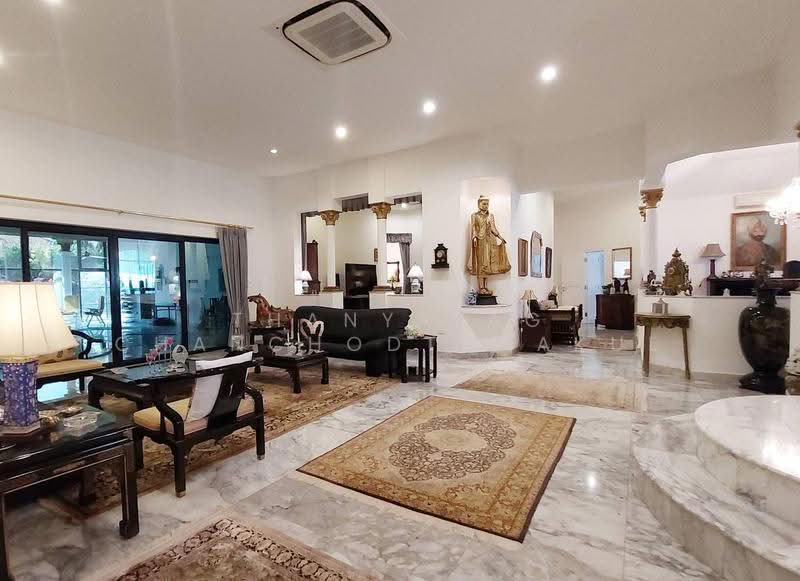 undefined, Chon Buri (Pattaya), Nong Pru, Bang Lamung (Pattaya), Chon Buri (Pattaya), 5 Bedrooms, 650 sqm, Single Detached House For Sale, by Thanyalag Chanchodtanakul, 500564318 - DDproperty.com