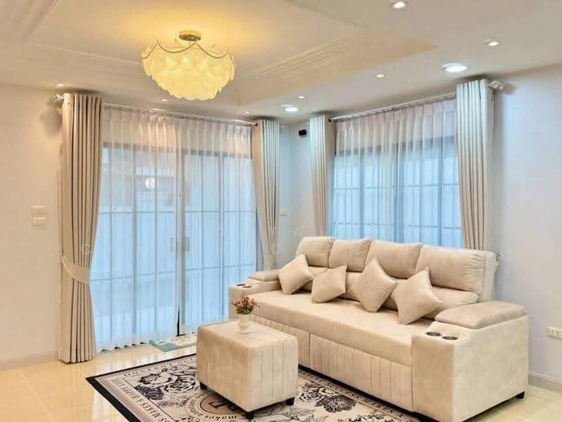 3-BR Semi-detached House, Chon Buri (Pattaya), Surasak, Si Racha, Chon Buri (Pattaya), 3 Bedrooms, 162 sqm, Semi-Detached House (Twin House) For Sale, by Thanyalag Chanchodtanakul, 500564327 - DDproperty.com