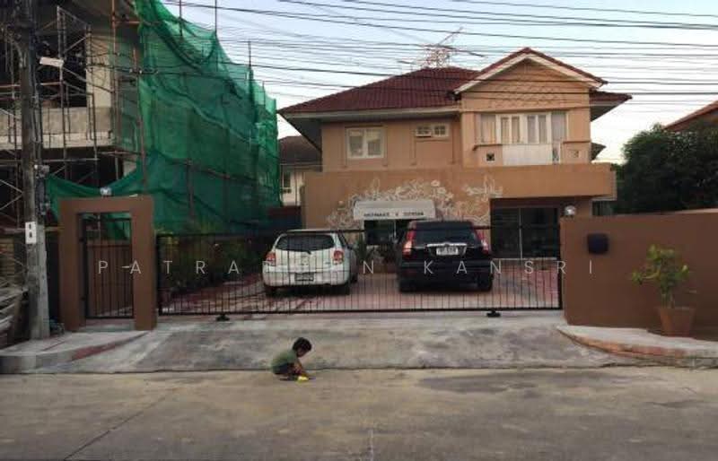 4-BR House, Bangkok, Min Buri, Bangkok, 4 Bedrooms, 200 sqm, Single Detached House For Sale, by Patraporn Kansri, 500564342 - DDproperty.com