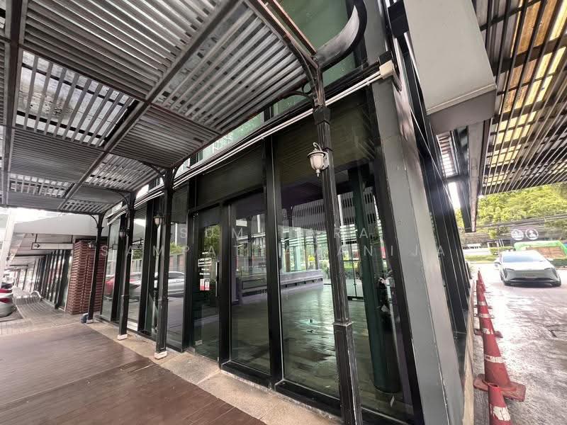 Space for rent Ratchadaphisek, Bangkok, Din Daeng, Bangkok, , 127 sqm, Retail Space For Rent, by Sumitara Sampattavanija, 500564390 - DDproperty.com