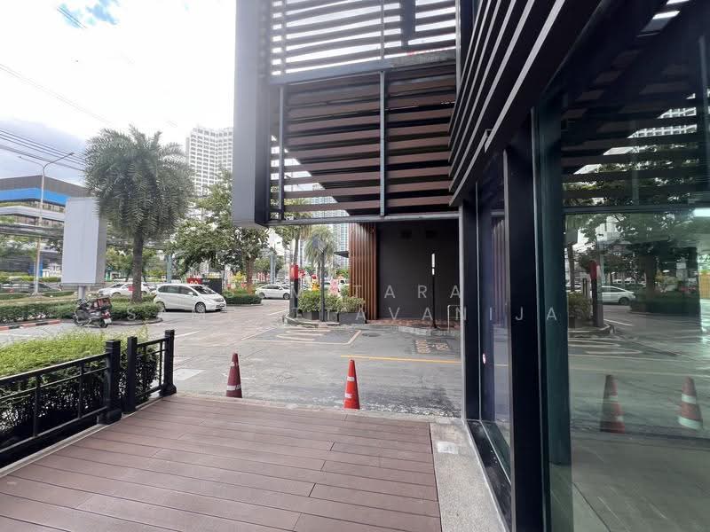 Space for rent Ratchadaphisek, Bangkok, Din Daeng, Bangkok, , 127 sqm, Retail Space For Rent, by Sumitara Sampattavanija, 500564390 - DDproperty.com
