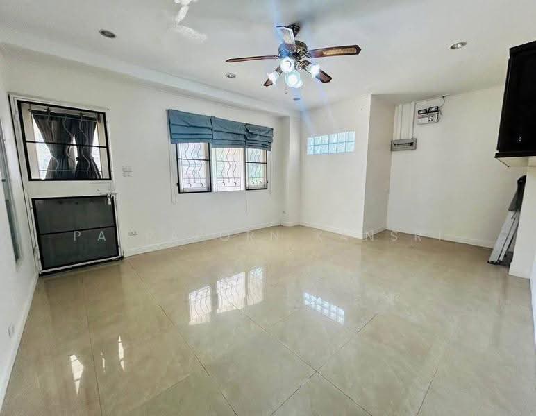 undefined, Bangkok, Khlong Song Ton Nun, Lat Krabang, Bangkok, 3 Bedrooms, 242 sqm, Single Detached House For Sale, by Patraporn Kansri, 500564396 - DDproperty.com