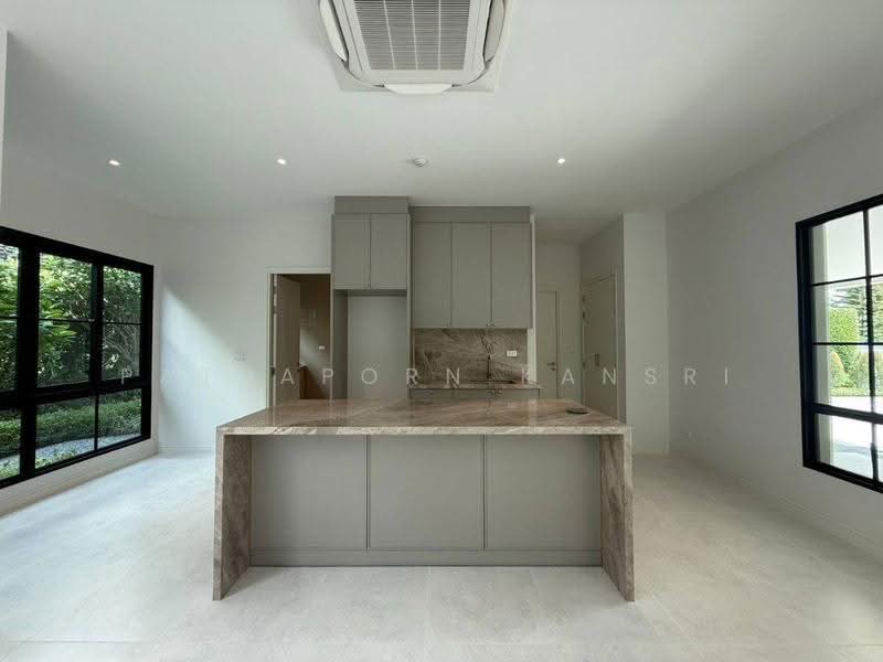 Narinsiri Rama 9-Krungthep Kreetha, Bangkok, Saphan Sung, Bangkok, 5 Bedrooms, 530 sqm, Single Detached House For Sale, by Patraporn Kansri, 500564468 - DDproperty.com