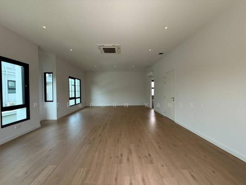 Narinsiri Rama 9-Krungthep Kreetha, Bangkok, Saphan Sung, Bangkok, 5 Bedrooms, 530 sqm, Single Detached House For Sale, by Patraporn Kansri, 500564468 - DDproperty.com