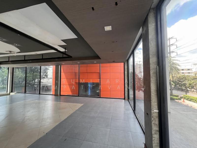 Space for rent Ratchadaphisek, Bangkok, Din Daeng, Bangkok, , 238 sqm, Retail Space For Rent, by Sumitara Sampattavanija, 500564469 - DDproperty.com