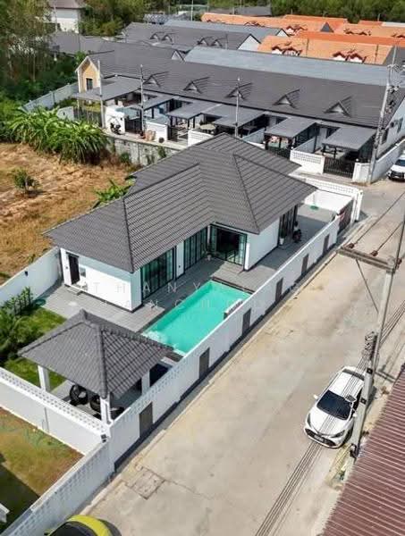 Rattanakorn Village 18, Chon Buri (Pattaya), Na Kloe, Bang Lamung (Pattaya), Chon Buri (Pattaya), 4 Bedrooms, 165 sqm, Single Detached House For Sale, by Thanyalag Chanchodtanakul, 500564504 - DDproperty.com