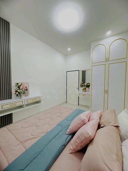 Rattanakorn Village 18, Chon Buri (Pattaya), Na Kloe, Bang Lamung (Pattaya), Chon Buri (Pattaya), 4 Bedrooms, 165 sqm, Single Detached House For Sale, by Thanyalag Chanchodtanakul, 500564504 - DDproperty.com