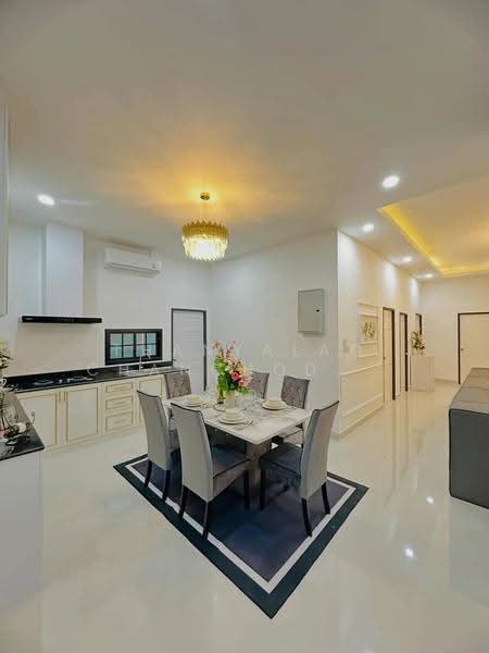 Rattanakorn Village 18, Chon Buri (Pattaya), Na Kloe, Bang Lamung (Pattaya), Chon Buri (Pattaya), 4 Bedrooms, 165 sqm, Single Detached House For Sale, by Thanyalag Chanchodtanakul, 500564504 - DDproperty.com