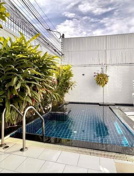 15 Gates, Bangkok, Khlong Chan, Bang Kapi, Bangkok, 5 Bedrooms, 409 sqm, Single Detached House For Sale, by Chatuphon Mochida, 500564518 - DDproperty.com