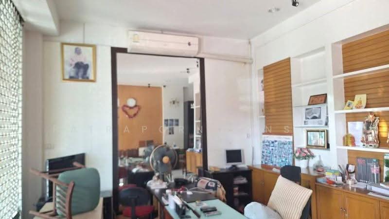 บ้าน 6-ห้องนอน, กรุงเทพ, สะพานสูง, กรุงเทพ, 240 ตร.ม., บ้านเดี่ยว ขาย, โดย Patraporn Kansri, 500564551 - DDproperty.com