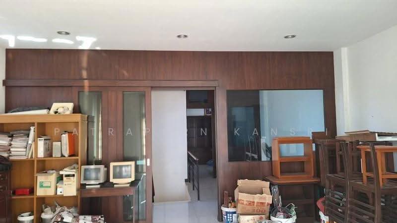 6-BR House, Bangkok, Saphan Sung, Bangkok, 6 Bedrooms, 240 sqm, Single Detached House For Sale, by Patraporn Kansri, 500564551 - DDproperty.com