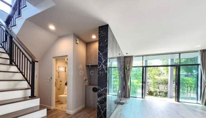 Setthasiri Pattanakarn, Bangkok, Phatthanakan-Onnut Road (New Cut), Prawet, Bangkok, 4 Bedrooms, 194 sqm, Single Detached House For Sale, by Chatuphon Mochida, 500564563 - DDproperty.com