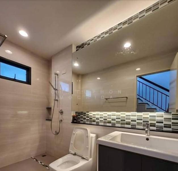 Setthasiri Pattanakarn, Bangkok, Phatthanakan-Onnut Road (New Cut), Prawet, Bangkok, 4 Bedrooms, 194 sqm, Single Detached House For Sale, by Chatuphon Mochida, 500564563 - DDproperty.com