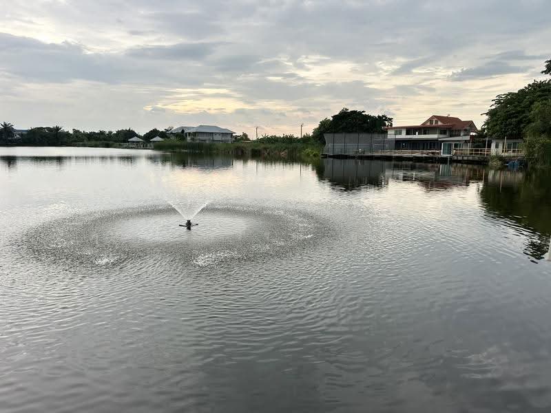 Land for Sale by the Lake, 336 sq.wah, with House Structure – Supalai Lake 1, Khum Klao, Bangkok, Saen Sab, Min Buri, Bangkok, , 1,344 sqm, Land For Sale, by คุณรวีวรรณ อู่เงิน, 500564565 - DDproperty.com