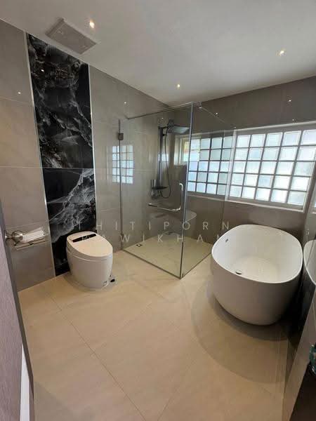 5-BR Villa, Chon Buri (Pattaya), Nong Pru, Bang Lamung (Pattaya), Chon Buri (Pattaya), 5 Bedrooms, 495 sqm, Villa For Sale, by Thitiporn Pawikham, 500564566 - DDproperty.com