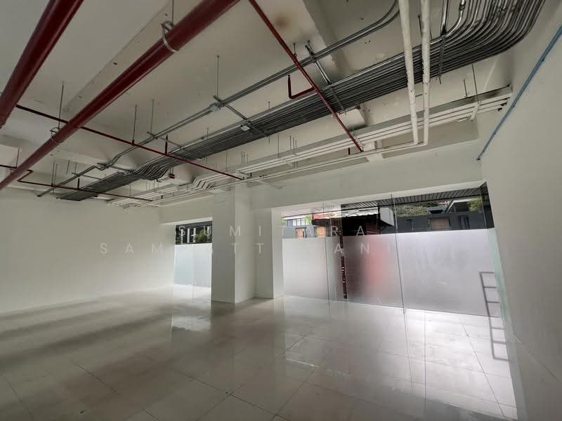 Space for rent Ratchadaphisek, Bangkok, Din Daeng, Bangkok, , 181 sqm, Retail Space For Rent, by Sumitara Sampattavanija, 500564572 - DDproperty.com